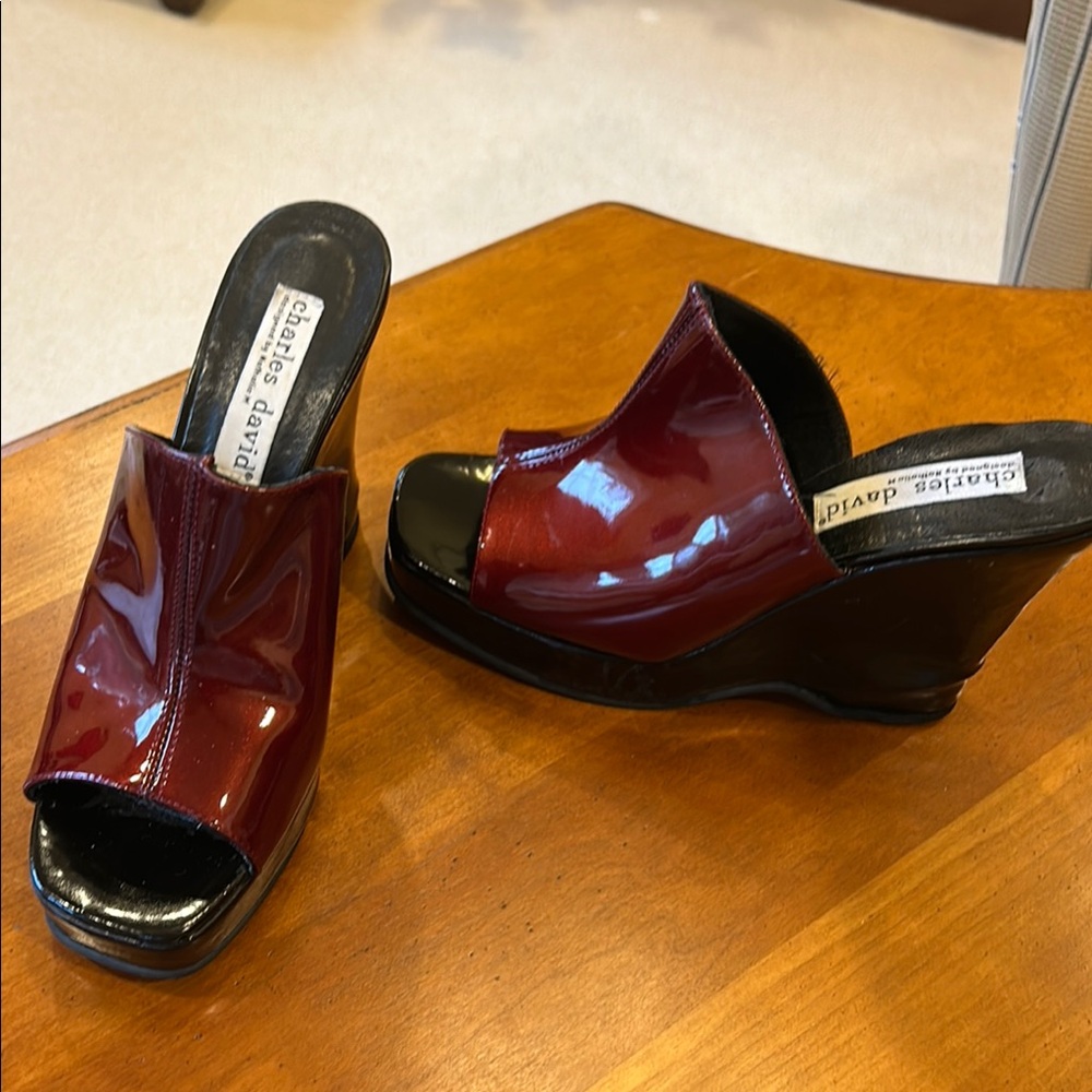 Charles David Vintage Burgundy and Black Wedge  Mules